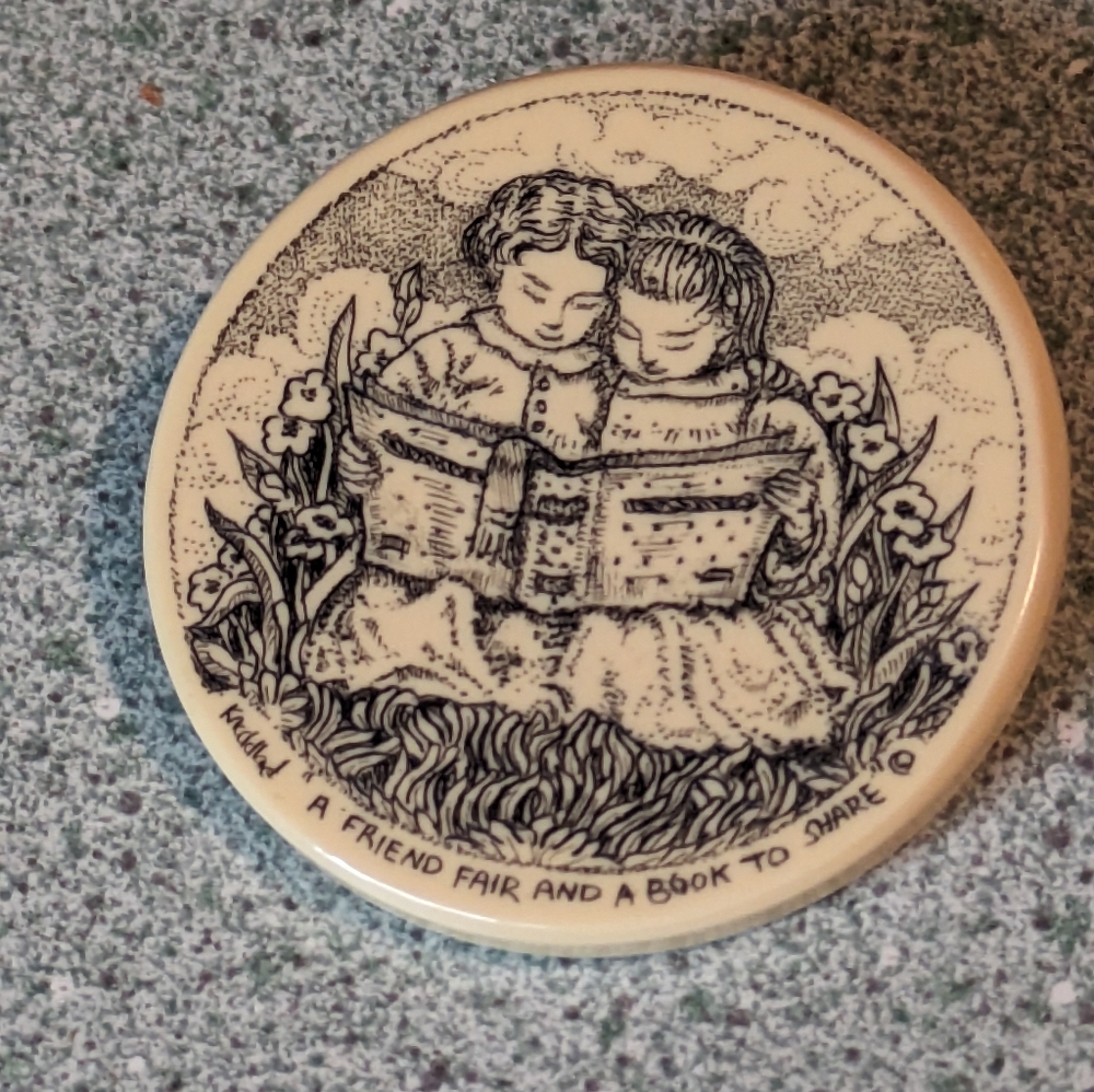 NEW. Two girls reading. Brooch. 1.5". (Teacher Gift?)